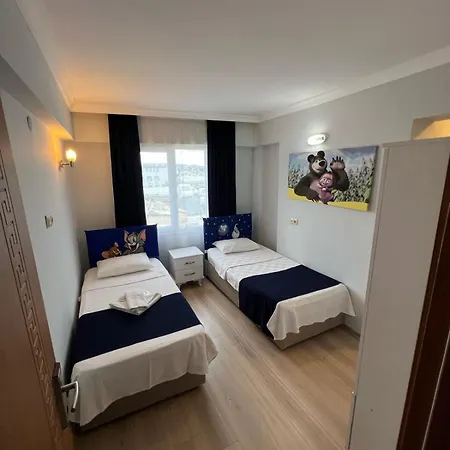 Marla Suıt 4*